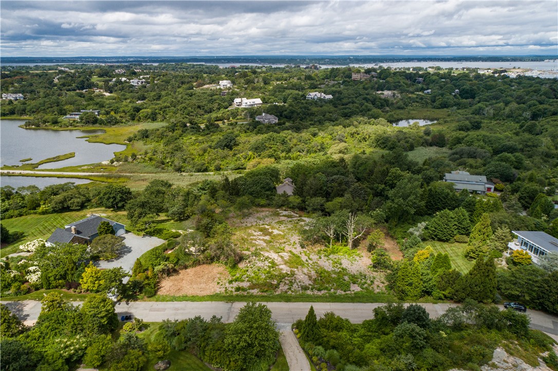 11 Ocean Heights Road Newport, RI 02840 - Photo 4 of 17