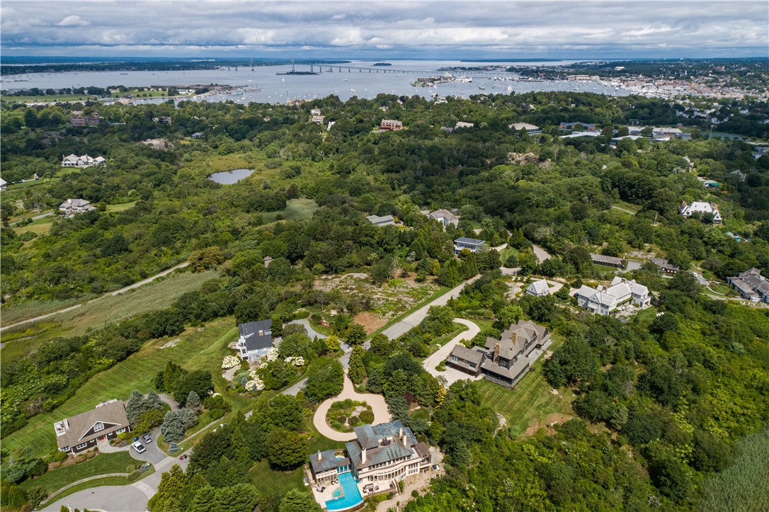 11 Ocean Heights Road Newport, RI 02840 - Photo 9 of 17