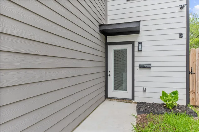 $1,850 | 8161 Tate Street, Unit B, Houston, TX 77028