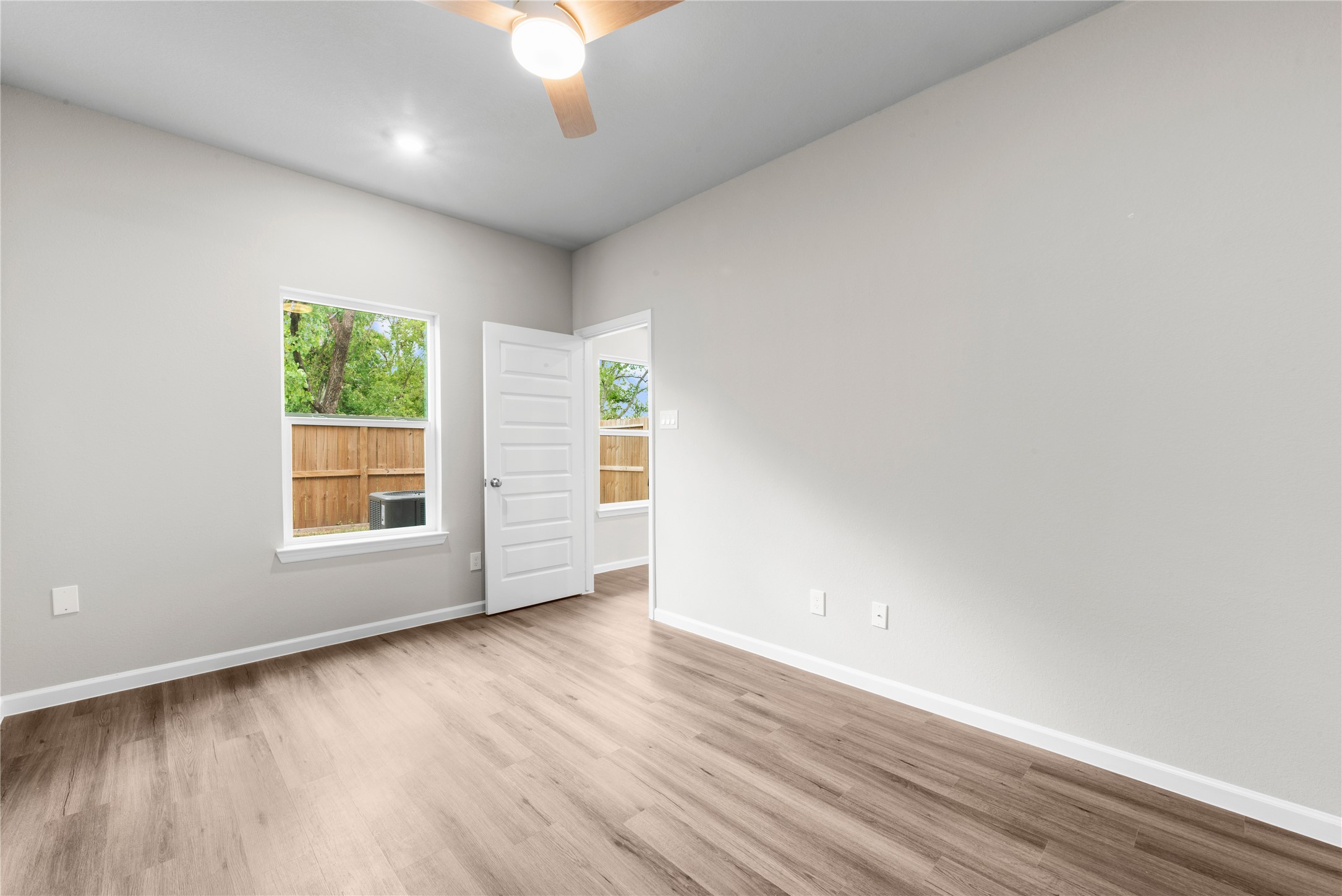 8161 Tate Street, Unit B Houston, TX 77028 - Photo 9 of 20 A versatile space on the main level, ideal for guests or a home office.