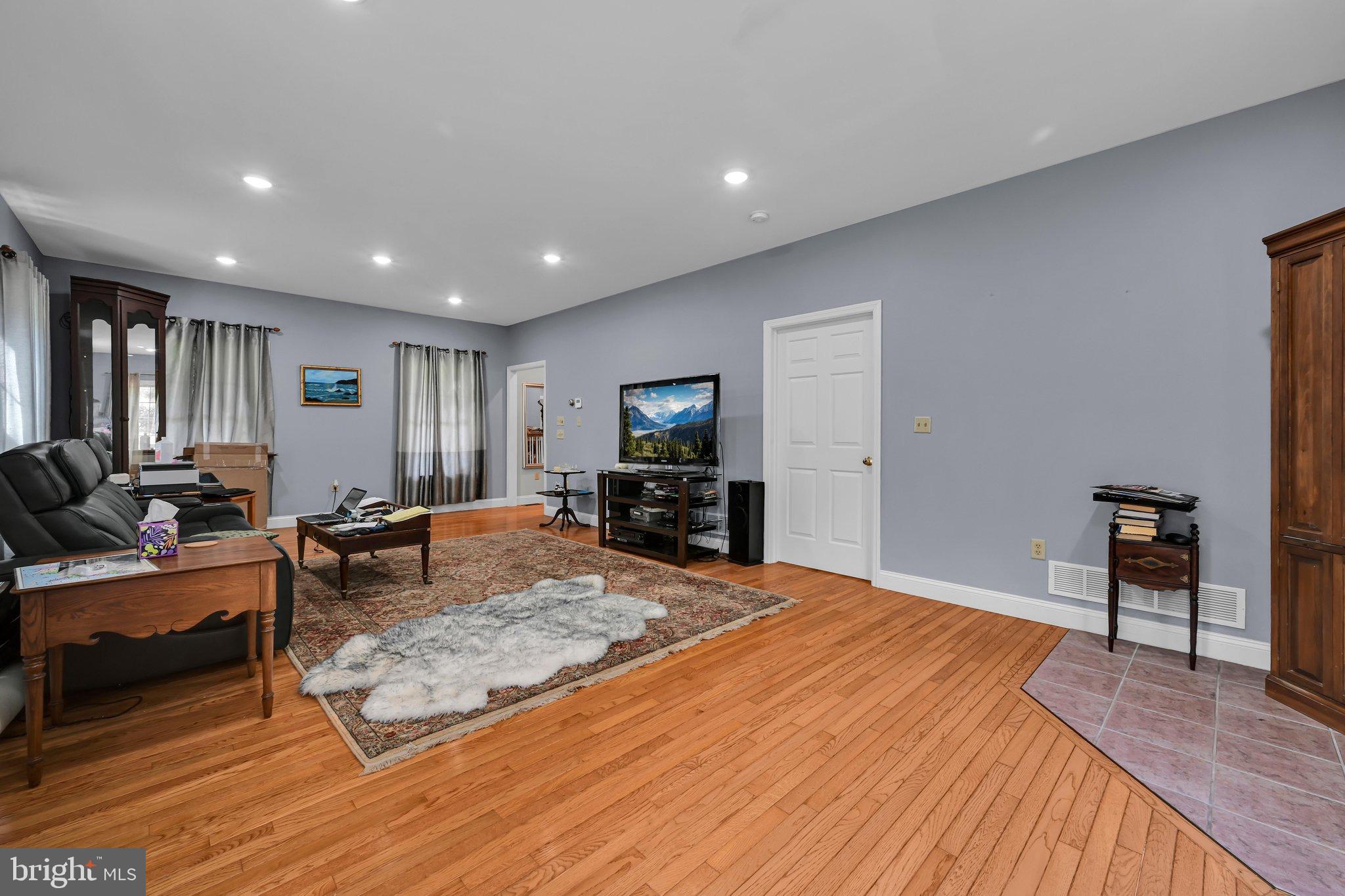 1420 Old Rohrerstown Road Lancaster, PA 17601 - Photo 20 of 72 Living Room