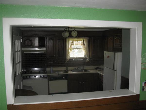 19 Seneca Street Springfield, MA 01151 - Photo 6 of 10 Gallery Image 6