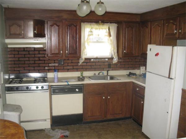 19 Seneca Street Springfield, MA 01151 - Photo 7 of 10 Gallery Image 7