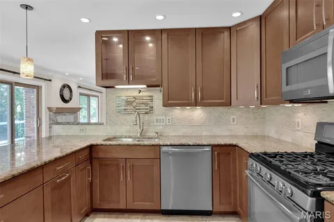 $515,000 | 56 Forest Crest Drive, Chesterfield, MO 63017