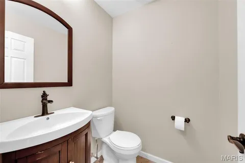 $515,000 | 56 Forest Crest Drive, Chesterfield, MO 63017