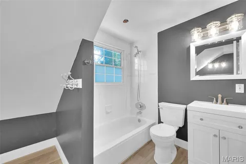 $515,000 | 56 Forest Crest Drive, Chesterfield, MO 63017