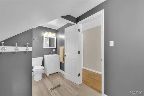 $515,000 | 56 Forest Crest Drive, Chesterfield, MO 63017