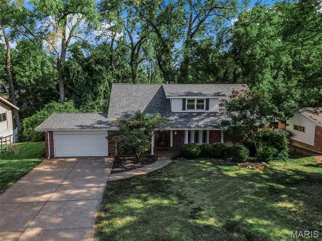 $515,000 | 56 Forest Crest Drive, Chesterfield, MO 63017