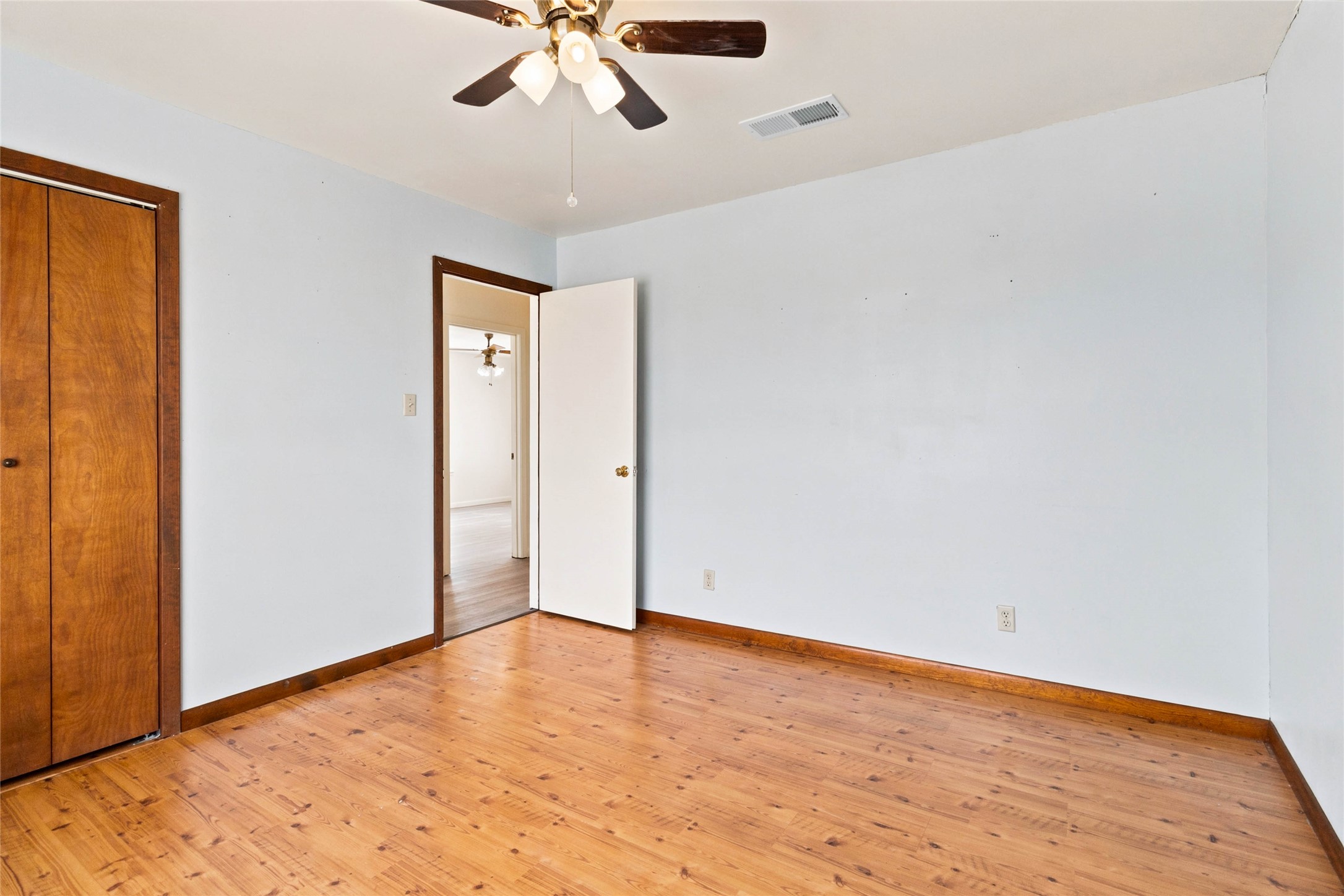 1871 Bridal Path Road Luling, TX 78648 - Photo 20 of 39 Second bedroom without virtual staging