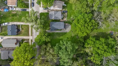 $30,000 | 6127 Tracy Avenue, Kansas City, MO 64110