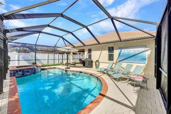 $5,300 | 684 98th Avenue North, Naples, FL 34108