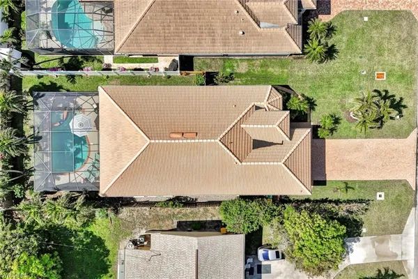 $5,300 | 684 98th Avenue North, Naples, FL 34108