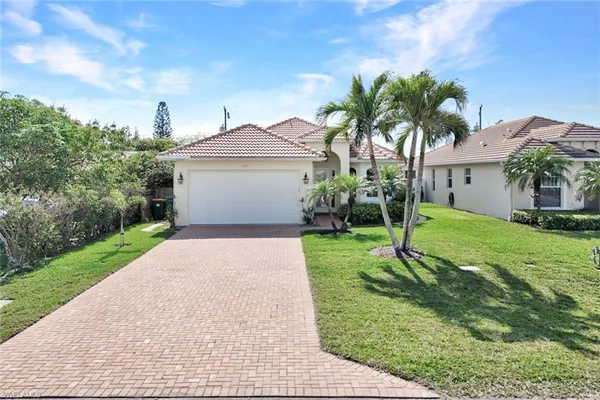 $5,300 | 684 98th Avenue North, Naples, FL 34108