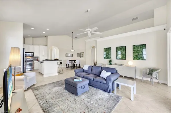 $5,300 | 684 98th Avenue North, Naples, FL 34108