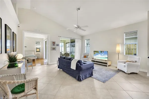 $5,300 | 684 98th Avenue North, Naples, FL 34108