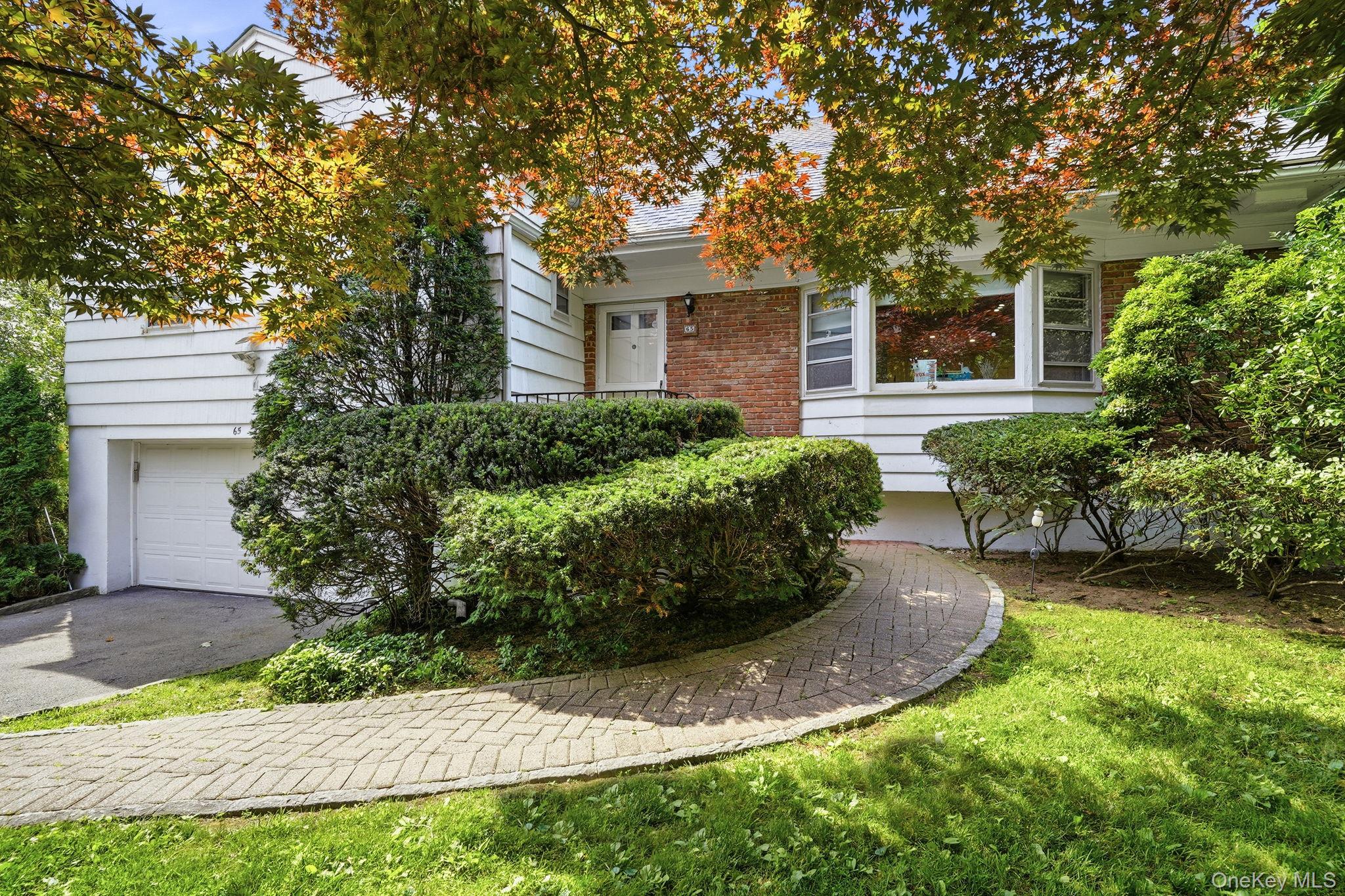65 Lincoln Road Scarsdale, NY 10583 - Photo 2 of 29