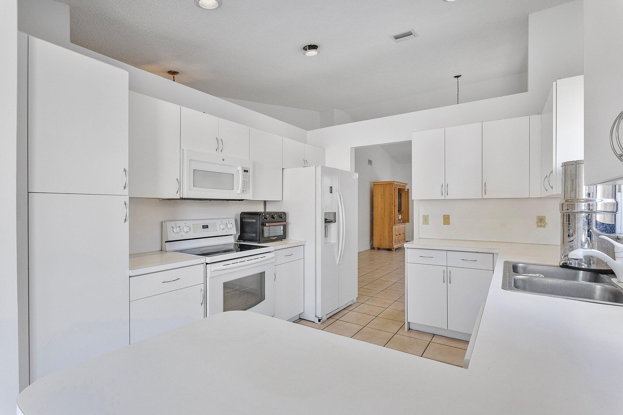 8558 Brody Way Boca Raton, FL 33433 - Photo 15 of 20 23-web-or-mls-0E2A7502