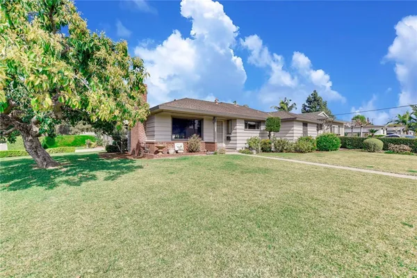 $978,000 | 725 Orangepath Street West, Glendora, CA 91741