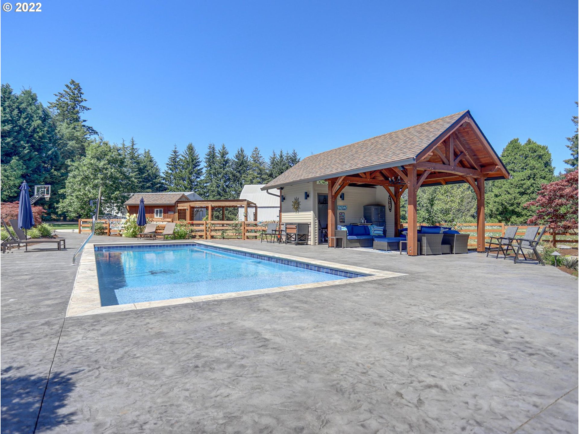 11890 Southeast Bluff Road Sandy, OR 97055 - Photo 18 of 32