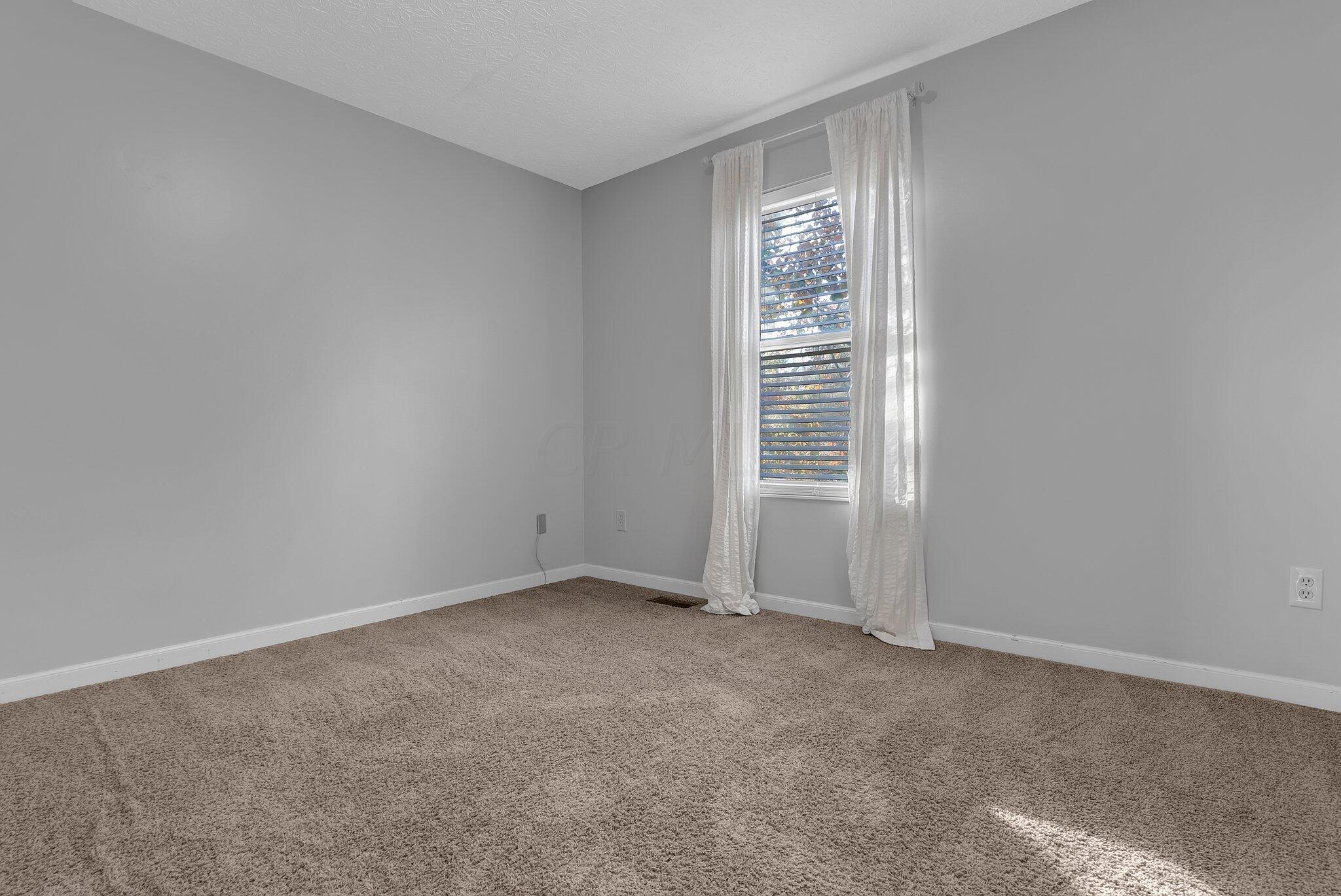 1189 Rice Avenue Columbus, OH 43230 - Photo 21 of 44 21-web-or-mls-1189-rice-ave