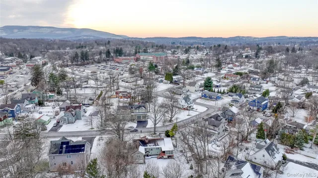 $624,900 | 14 Oak Street, Cornwall, NY 12518