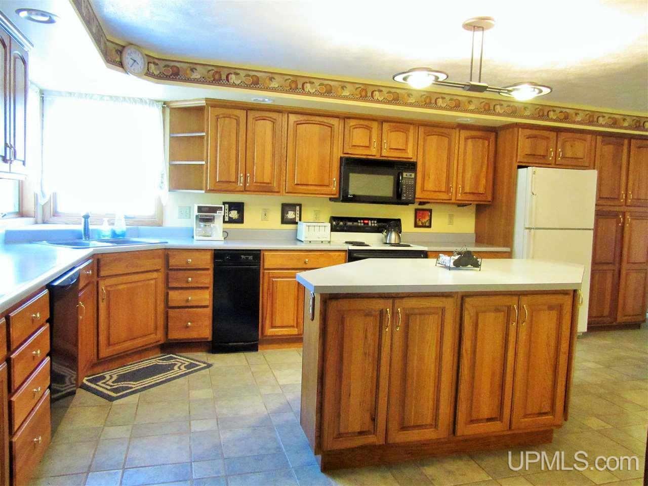 876 North Co Road Manistique, MI 49854 - Photo 18 of 30