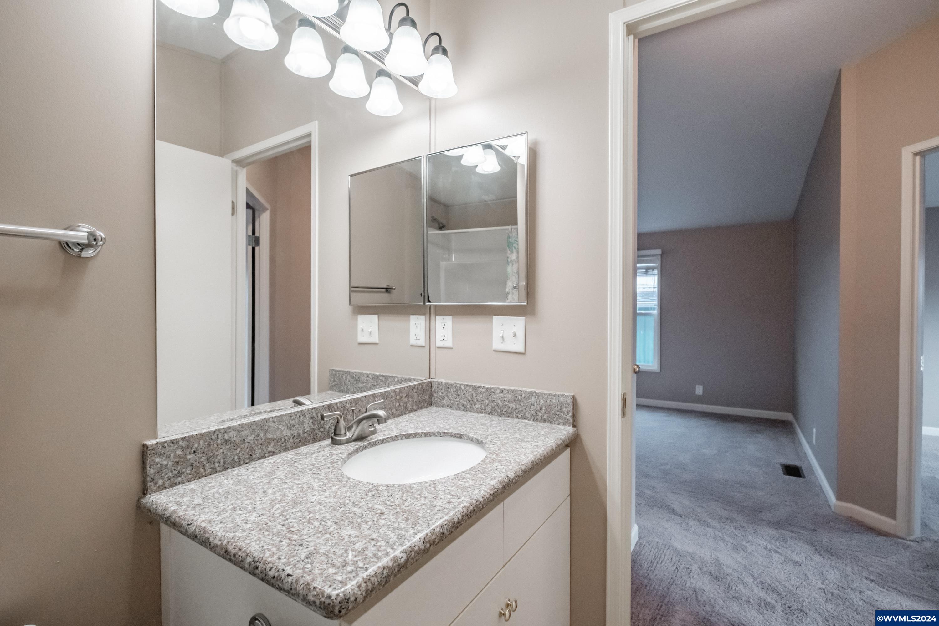 3346 Sunnyview Road Northeast, Unit 19 Salem, OR 97301 - Photo 6 of 34 Gallery Image 6
