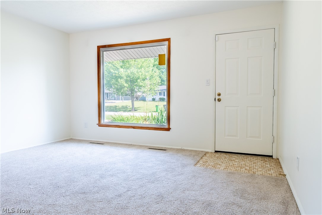 24320 Laing Road Bedford Heights, OH 44146 - Photo 4 of 28