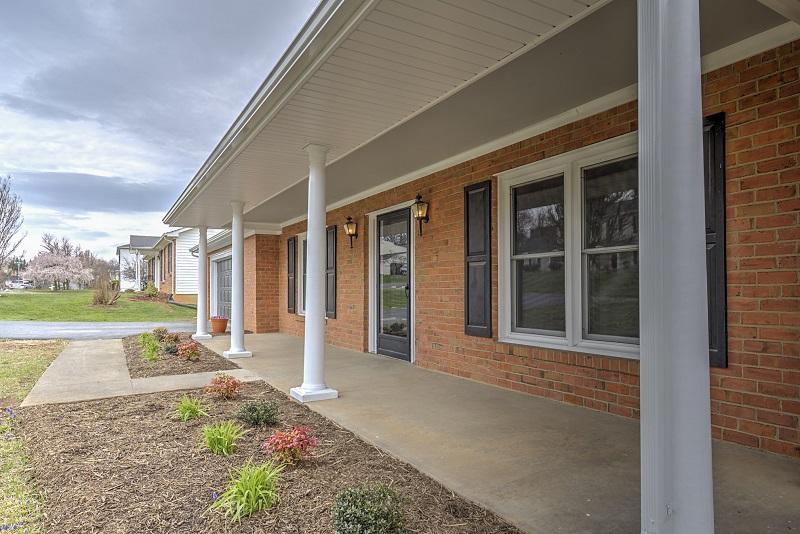 1677 Millbridge Road Salem, VA 24153 - Photo 3 of 30 Front2