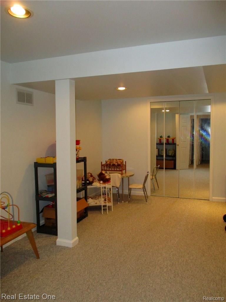 1991 Edgemont Court Rochester, MI 48306 - Photo 41 of 57 Lower Level Spare Room
