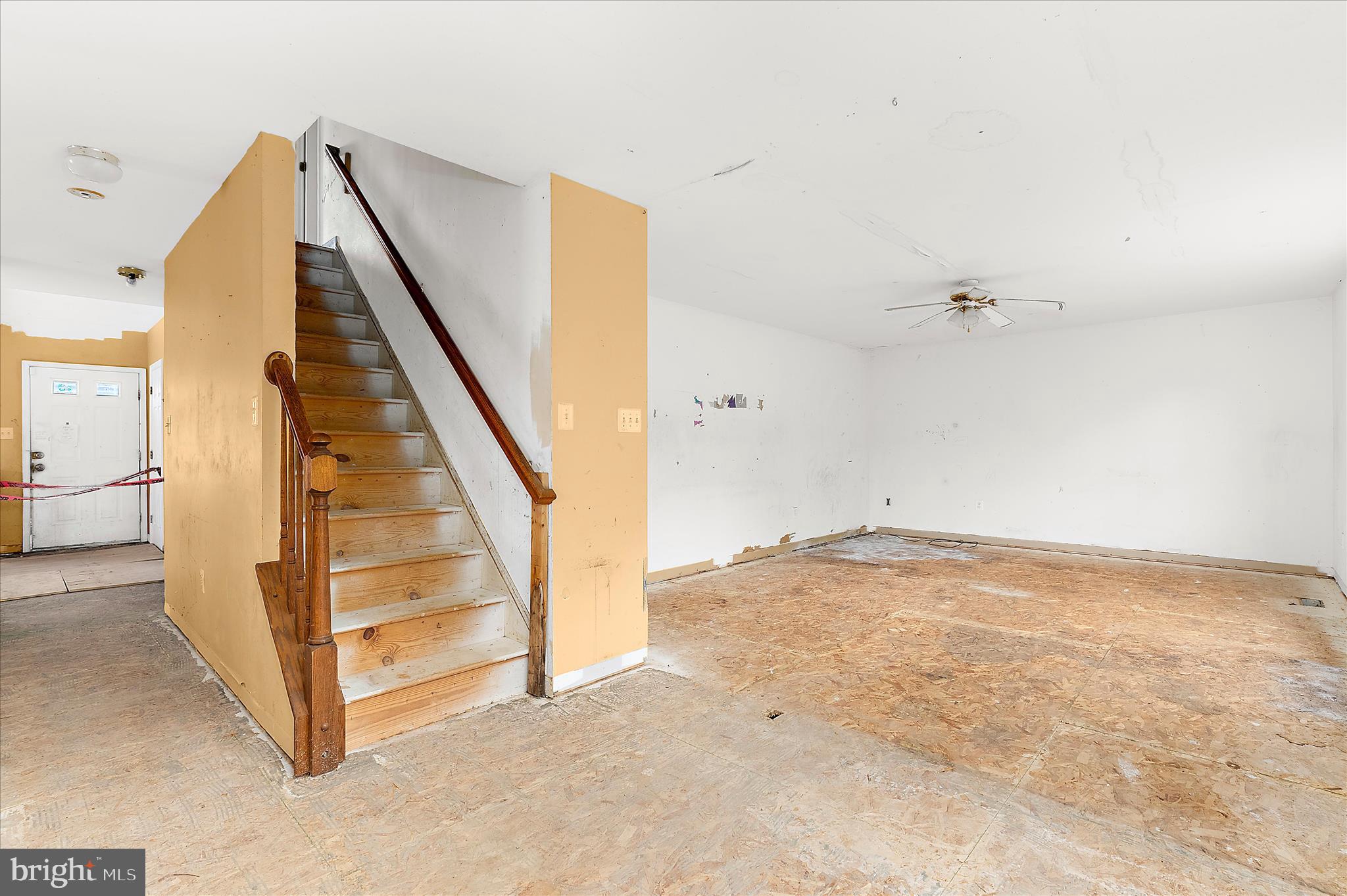 2209 West Geipe Road Catonsville, MD 21228 - Photo 7 of 37