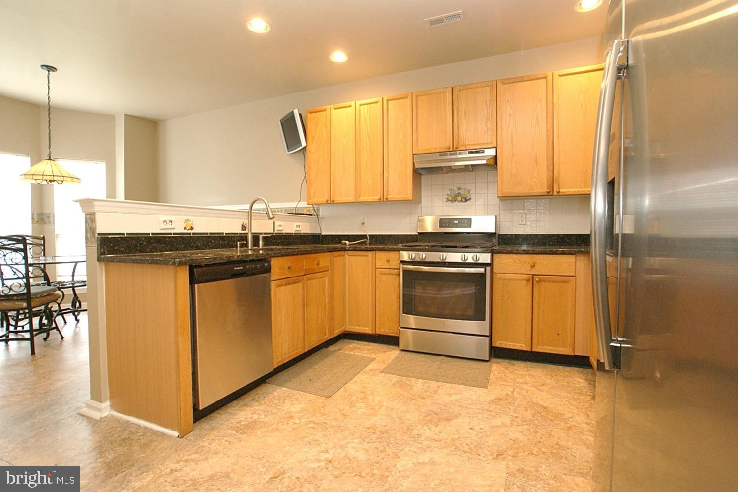 64 Windingbrook Road Bordentown, NJ 08505 - Photo 15 of 44 Kitchen