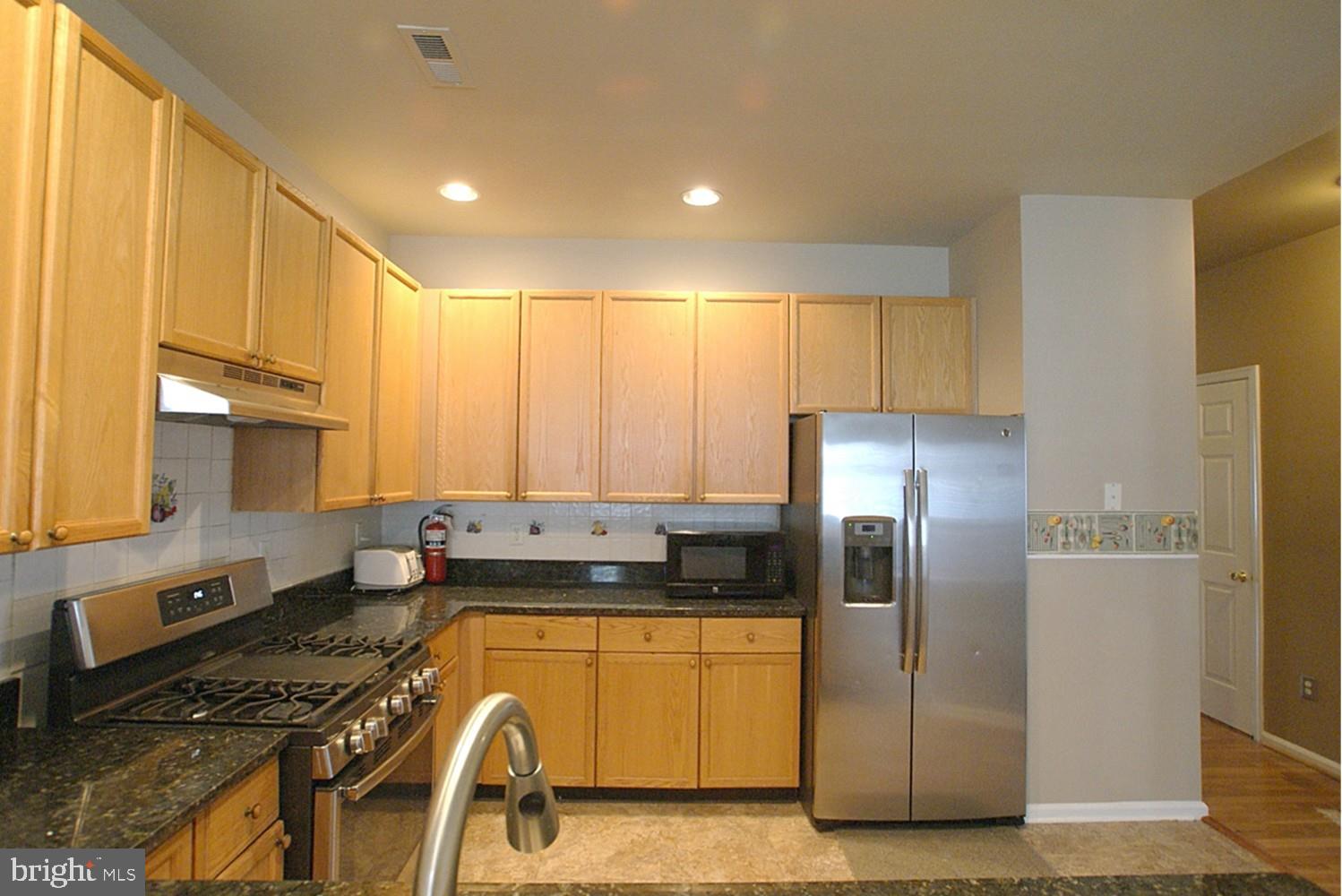 64 Windingbrook Road Bordentown, NJ 08505 - Photo 16 of 44 Kitchen