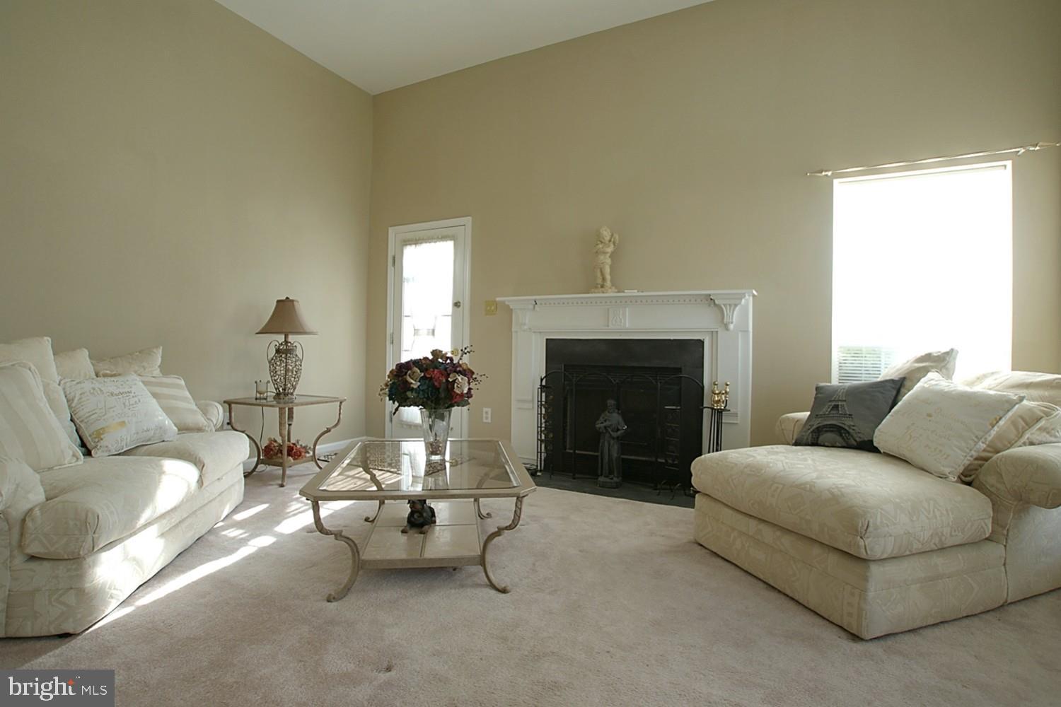 64 Windingbrook Road Bordentown, NJ 08505 - Photo 3 of 44 Living Room