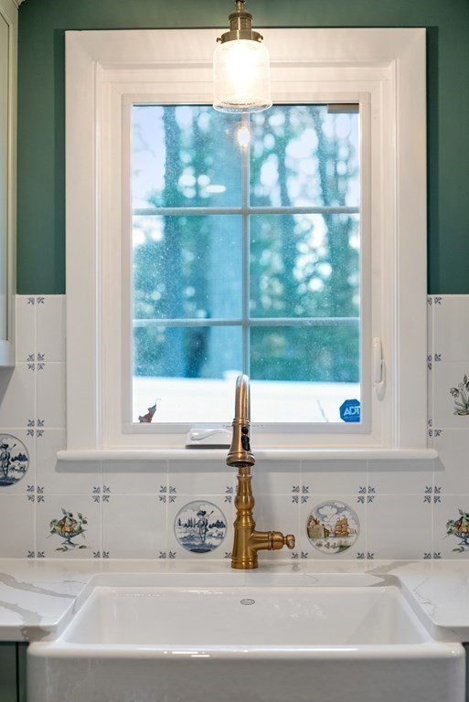 20 Maplecroft Road Canton, MA 02021 - Photo 6 of 40 Gallery Image 6