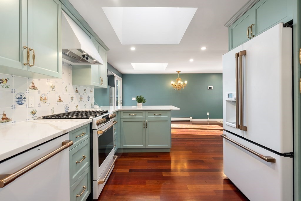20 Maplecroft Road Canton, MA 02021 - Photo 7 of 40 Gallery Image 7