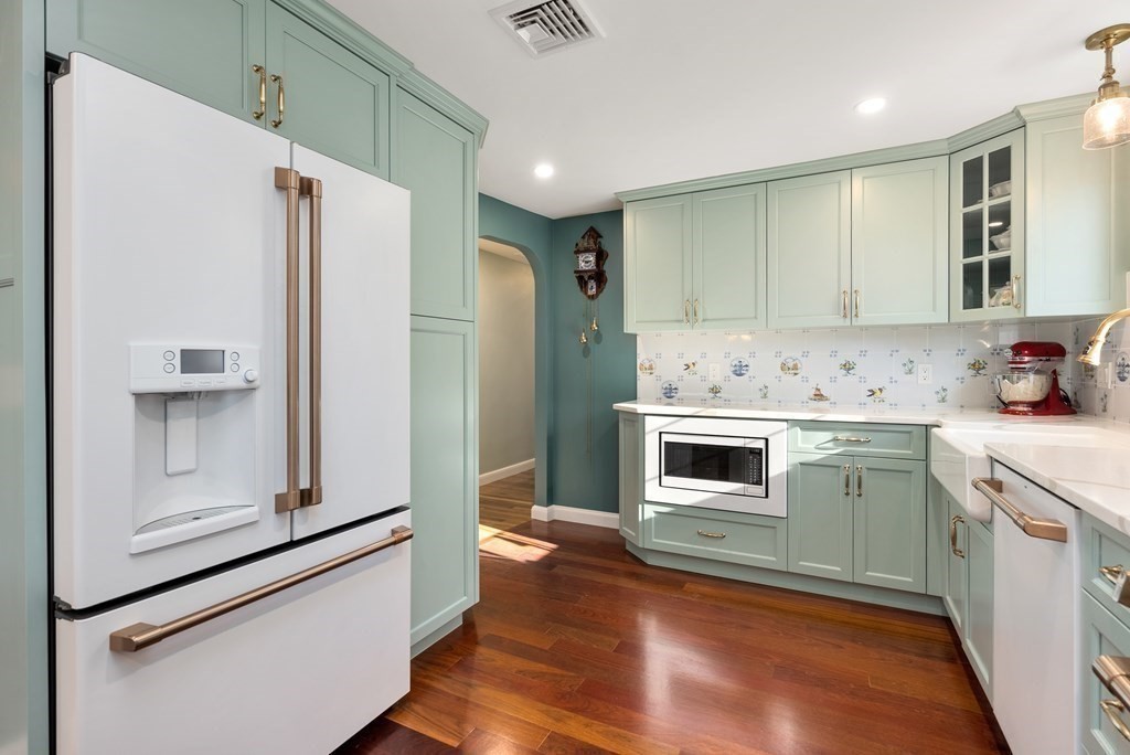 20 Maplecroft Road Canton, MA 02021 - Photo 10 of 40 Gallery Image 10