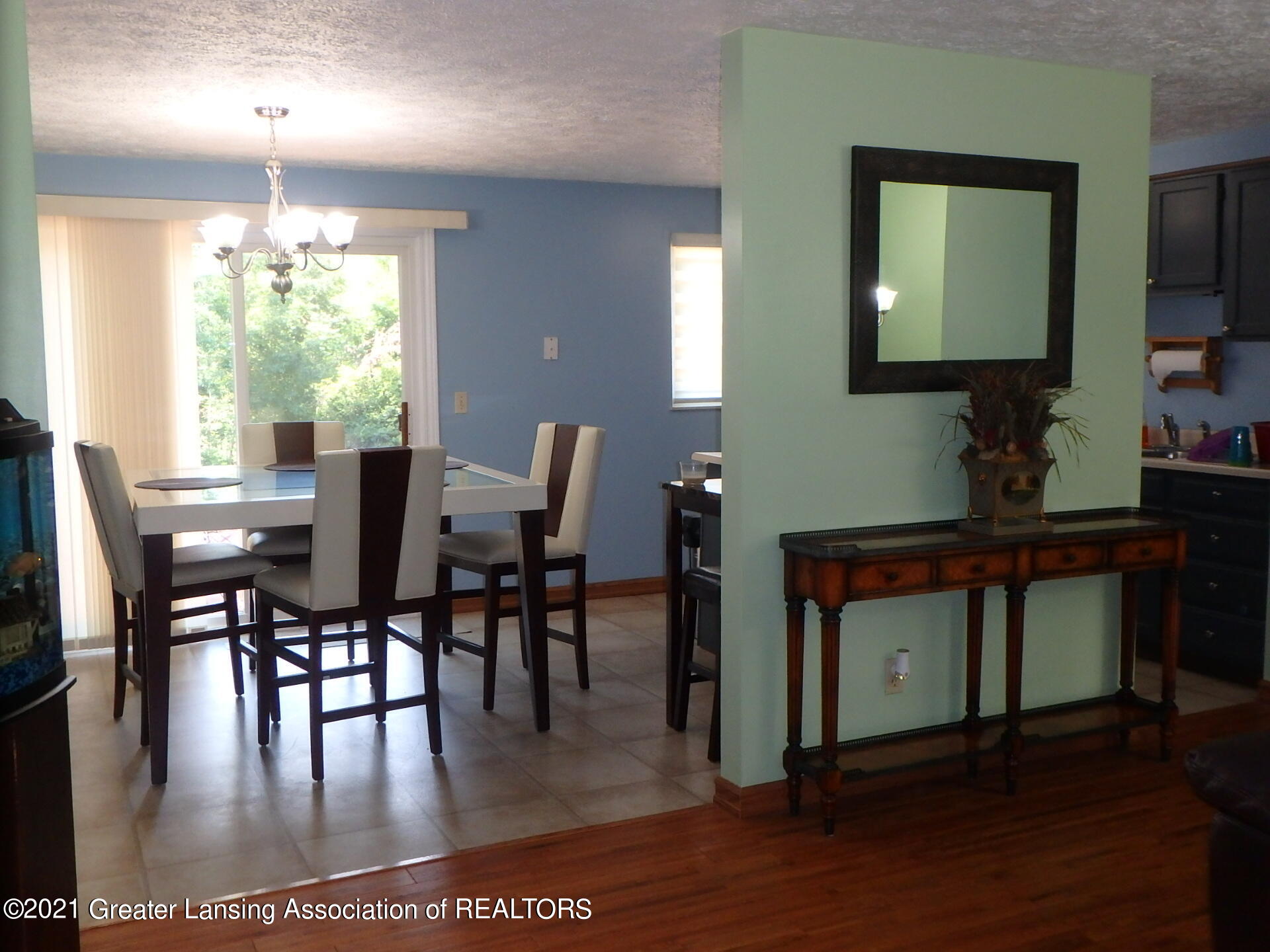 5905 Rockingham Drive Lansing, MI 48911 - Photo 15 of 30 din room best w furniture