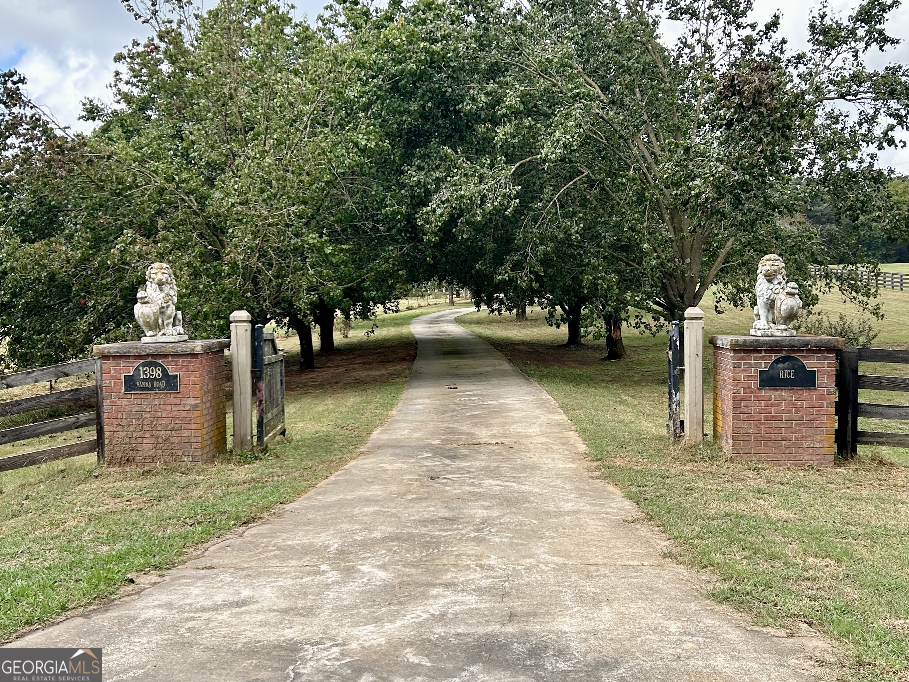 1398 Vanna Road Royston, GA 30662 - Photo 11 of 58