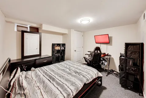 $255,000 | 6751 South St Lawrence Avenue, Chicago, IL 60637