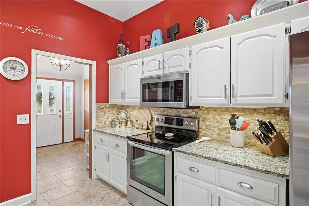 20189 167th Street Basehor, KS 66007 - Photo 12 of 64