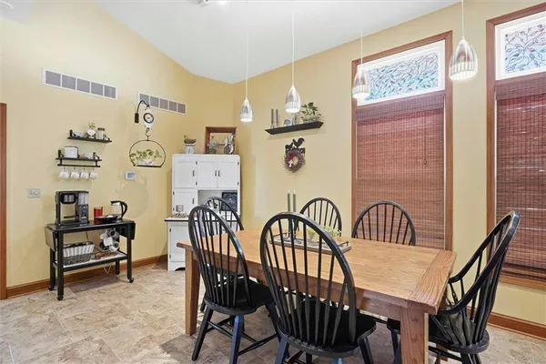 $695,000 | 20189 167th Street, Basehor, KS 66007