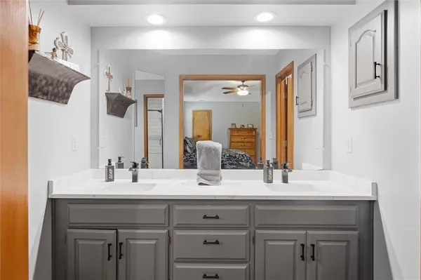 $695,000 | 20189 167th Street, Basehor, KS 66007