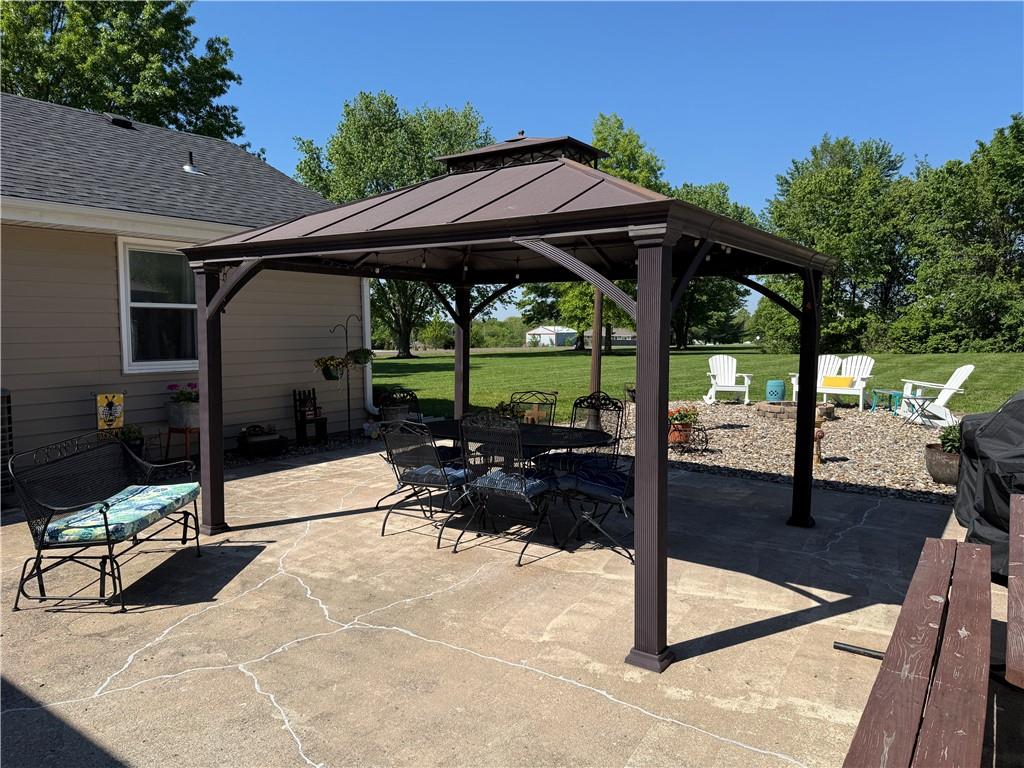 20189 167th Street Basehor, KS 66007 - Photo 4 of 64