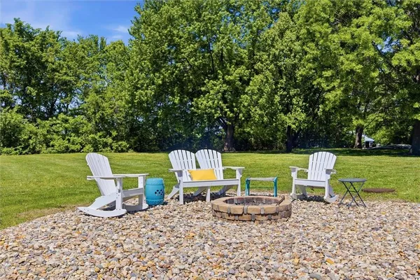 $695,000 | 20189 167th Street, Basehor, KS 66007