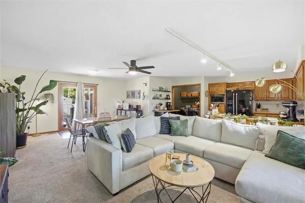 $695,000 | 20189 167th Street, Basehor, KS 66007