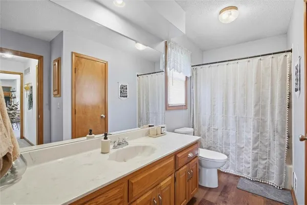 $695,000 | 20189 167th Street, Basehor, KS 66007
