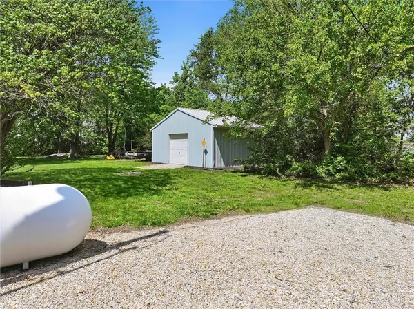 $695,000 | 20189 167th Street, Basehor, KS 66007