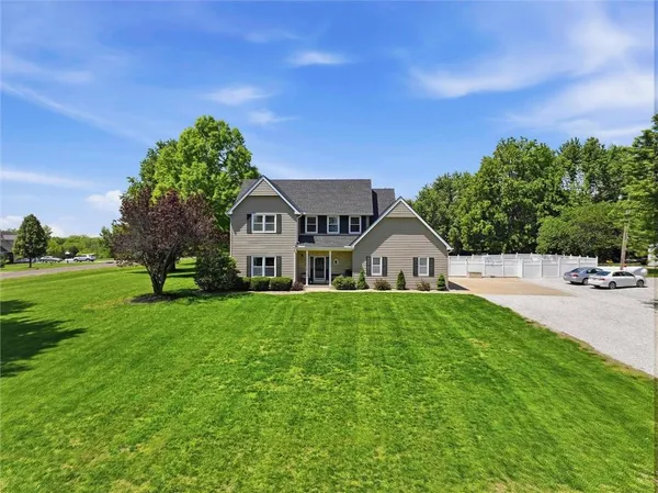 $695,000 | 20189 167th Street, Basehor, KS 66007
