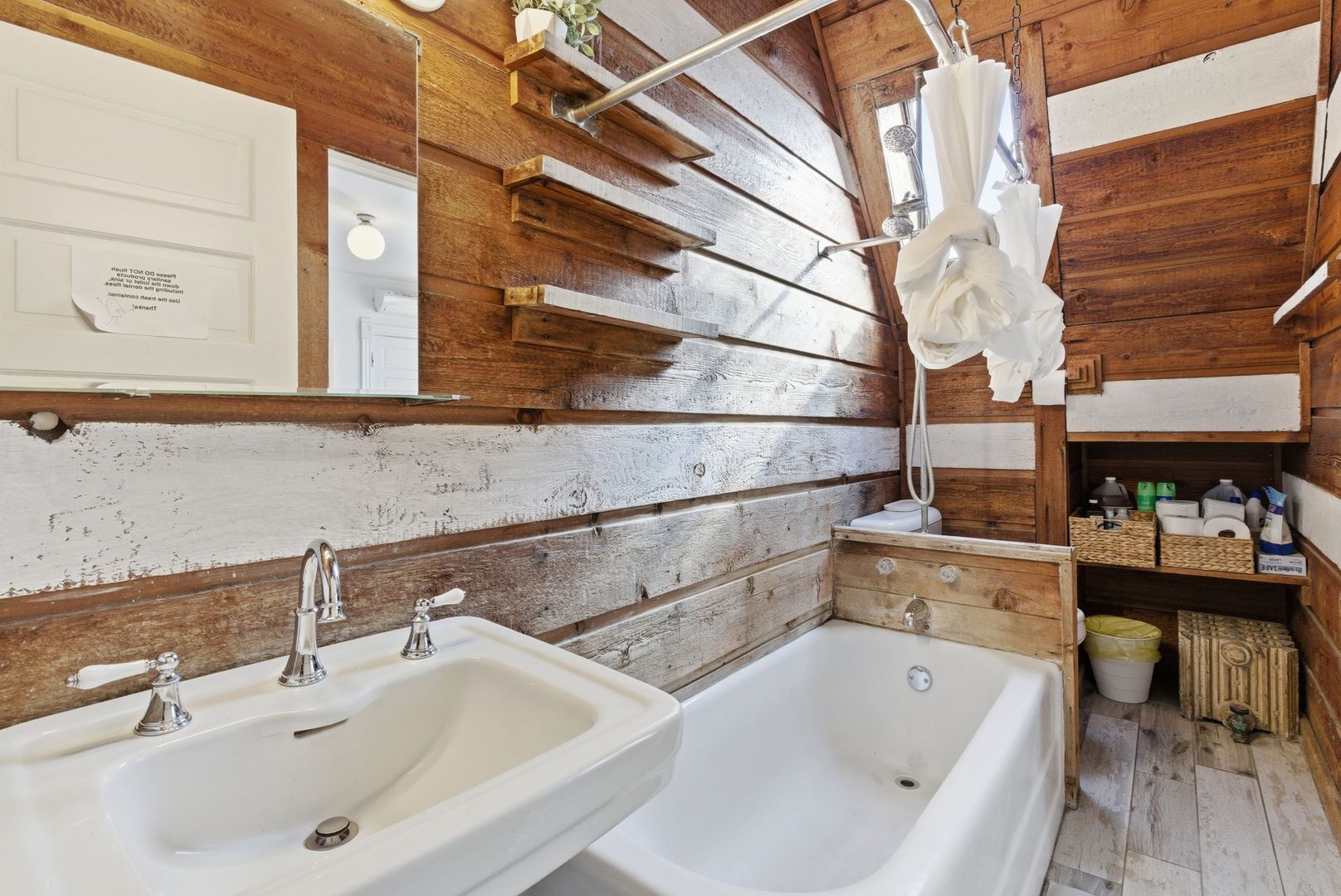 2001 Orrington Avenue, Unit 2001 Evanston, IL 60201 - Photo 36 of 50 a bathroom with a sink and a bathtub